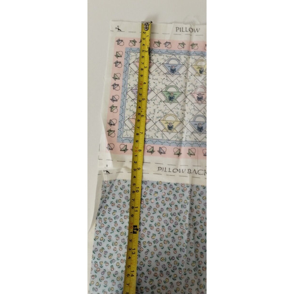 Dorothy Dear Mini Cheater Quilt and Pillows - Flower Basket 1996 - Picture 3 of 8